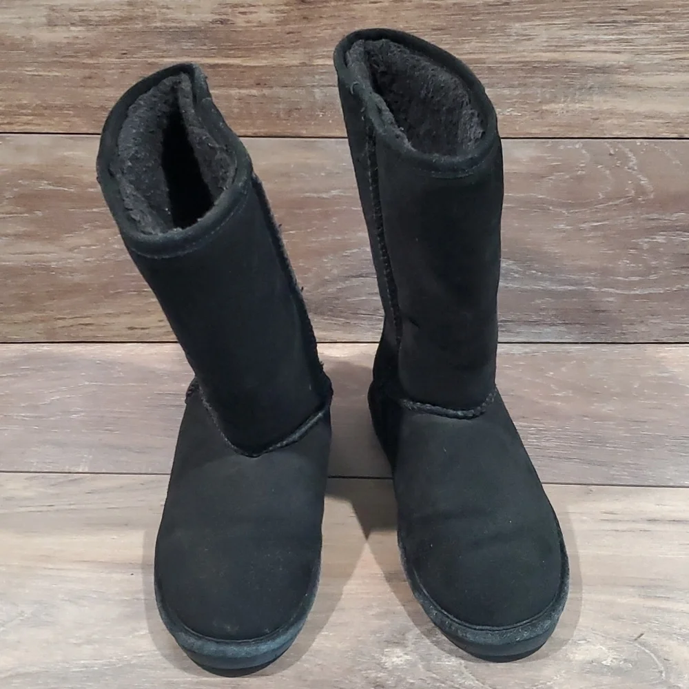 Bearpaw Youth tall boots shoes sz 4 big girls